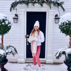 Meet your Posher, Laura